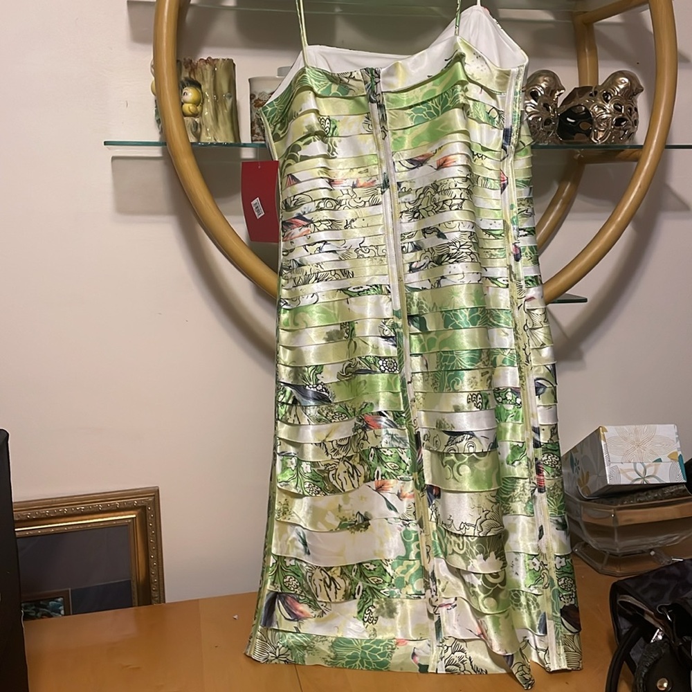 JS Collection Party Dress - Picture 5 of 16